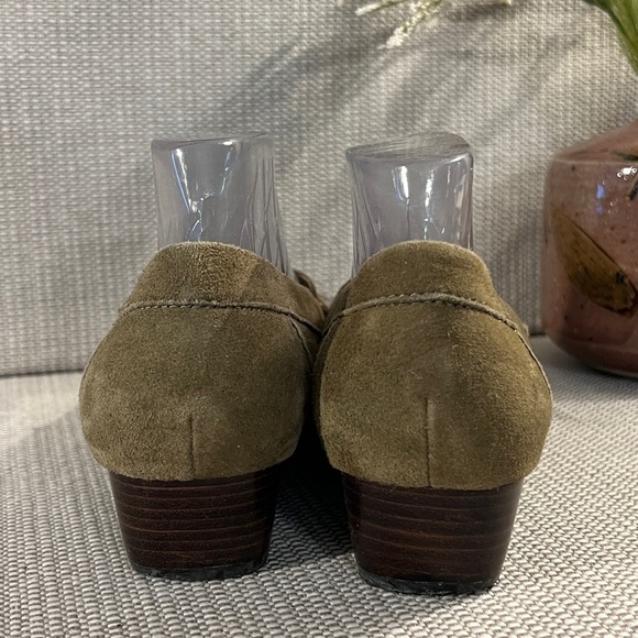 🛍️ KENZIE‎ Taupe suede kitten heel loafers size 7.5 - Picture 3 of 10